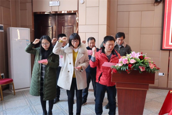 以青春的名義，為夢想加油！吉安外國語實驗學(xué)校舉行2022屆高考百日誓師動員大會(3月1日)1079.jpg